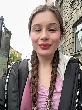 mmelicious live stream preview